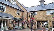 Cottages in Broadway